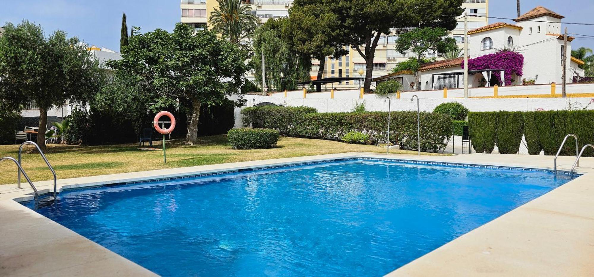 Santa Ana, Pool, 2 Free Parking, Wifi, 3 Bedrooms, For 6-7 People, Large Terrace With Sea View Benalmádena