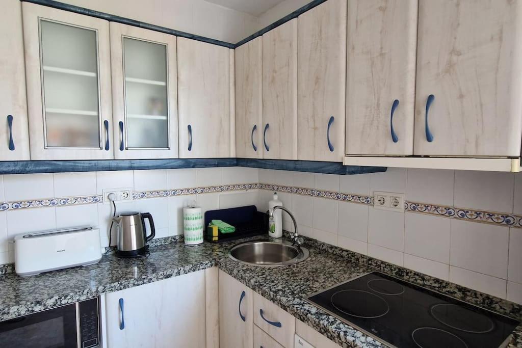 Santa Ana, Pool, 2 Free Parking, Wifi, 3 Bedrooms, For 6-7 People, Large Terrace With Sea View